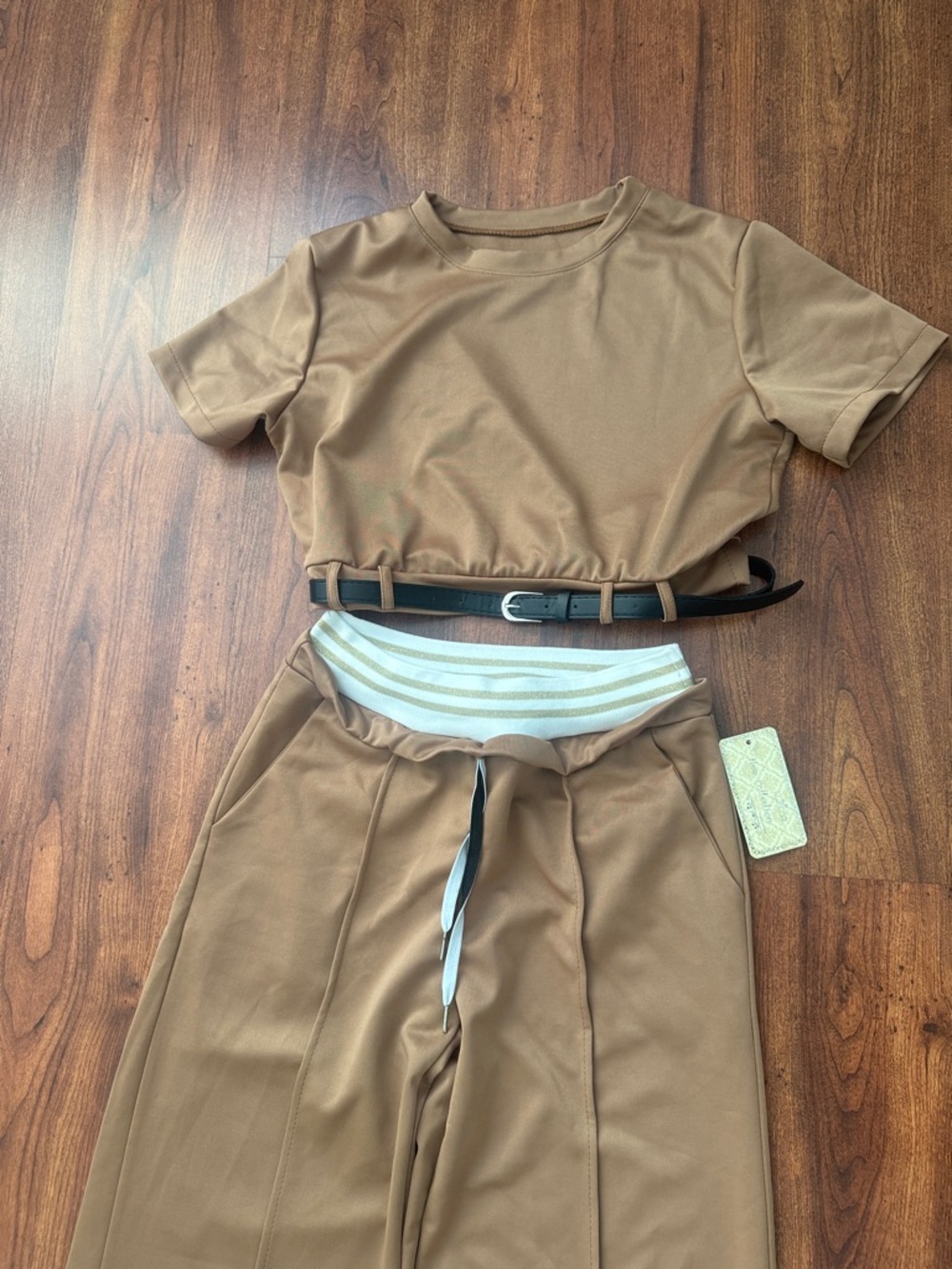 Women’s Casual Two-Piece Set in Brown - Short Sleeve Top & Wide-Leg Pants